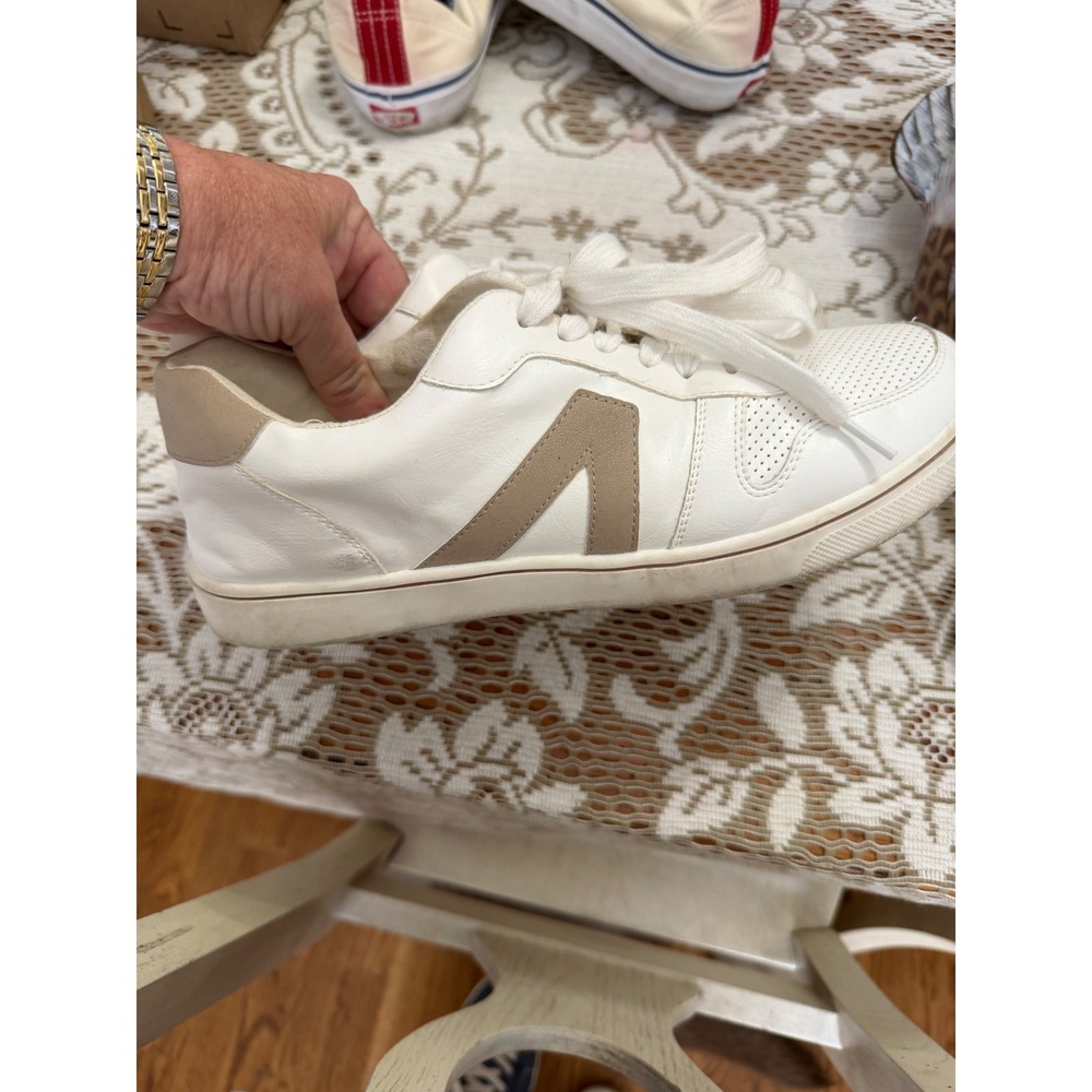MIA Miry White Tan Low Top Lace Up Sneakers Womens Size 10 GS1303443MM
